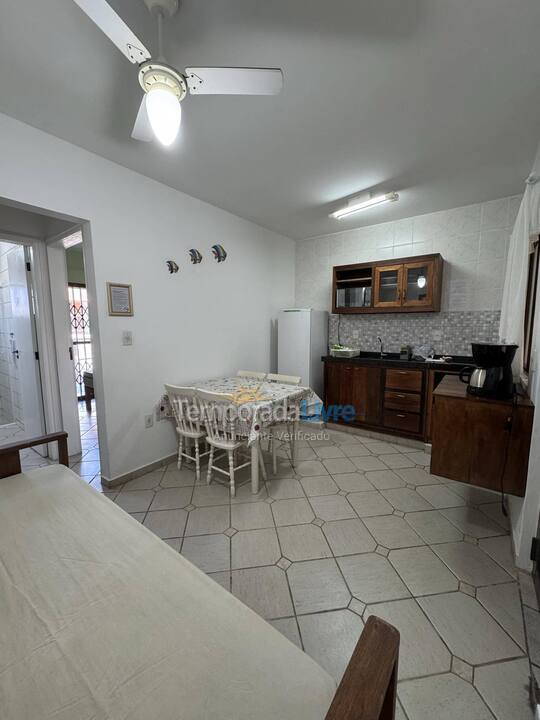 Apartamento para aluguel de temporada em Bombinhas (Praia de Bombinhas)