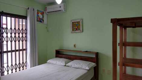 Visão de um quarto no andar de baixo