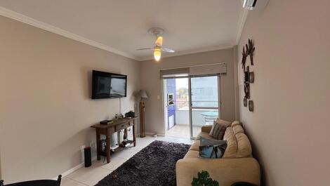 APARTAMENTO EN VENTA EN JURERÊ, 2 HABITACIONES, A 300 METROS DE LA PLAYA