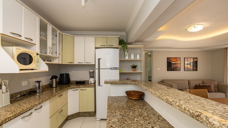 Apartamento com 3 dormitórios Praia de Canto Grande