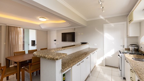 Apartamento com 3 dormitórios Praia de Canto Grande