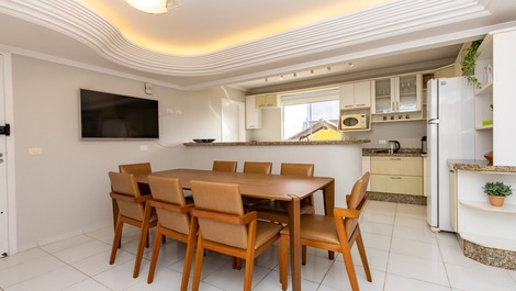 Apartamento com 3 dormitórios Praia de Canto Grande