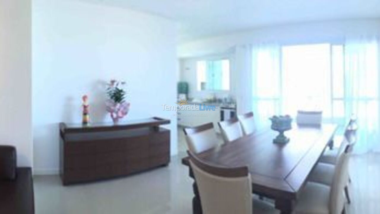 Apartamento para aluguel de temporada em Bombinhas (Canto Grande)