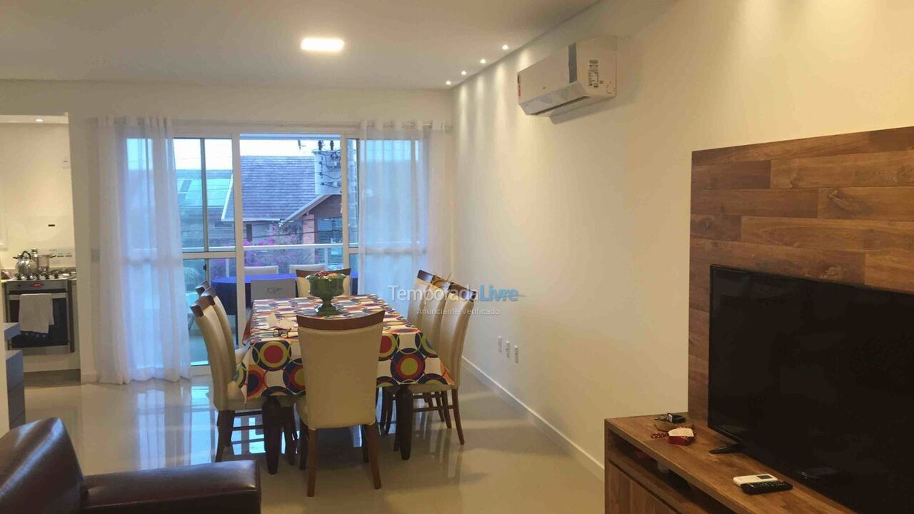 Apartamento para aluguel de temporada em Bombinhas (Canto Grande)