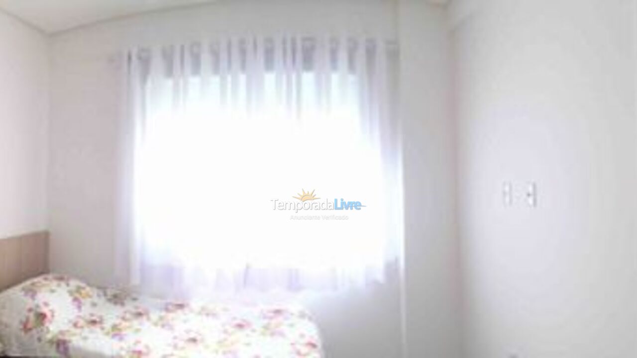 Apartamento para aluguel de temporada em Bombinhas (Canto Grande)