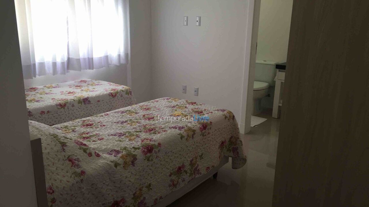 Apartamento para aluguel de temporada em Bombinhas (Canto Grande)