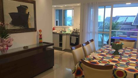 Apartamento com Vista mar á poucos passos da praia de mariscal