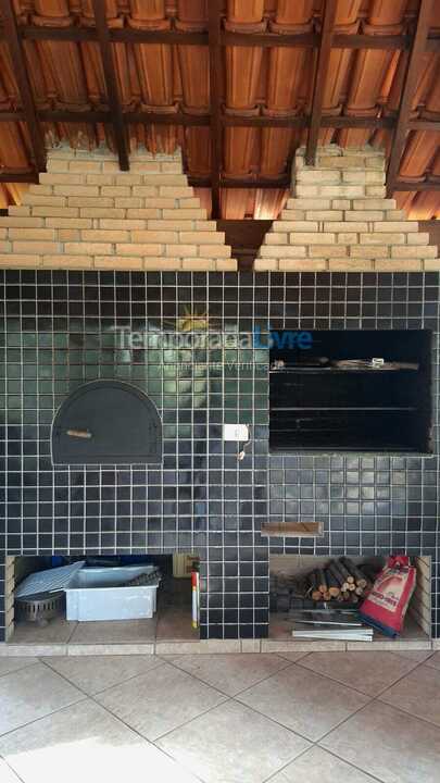 Ranch for vacation rental in Mairiporã (Jardim Cinco Lagos)