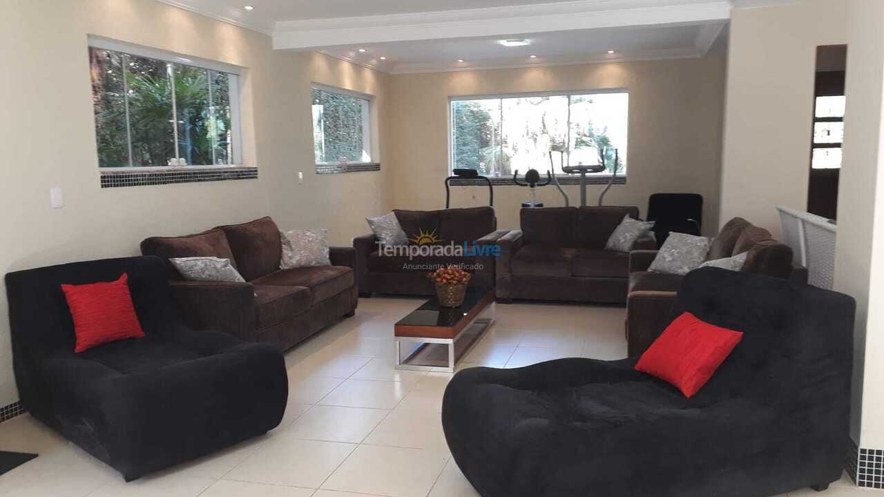 Ranch for vacation rental in Mairiporã (Jardim Cinco Lagos)