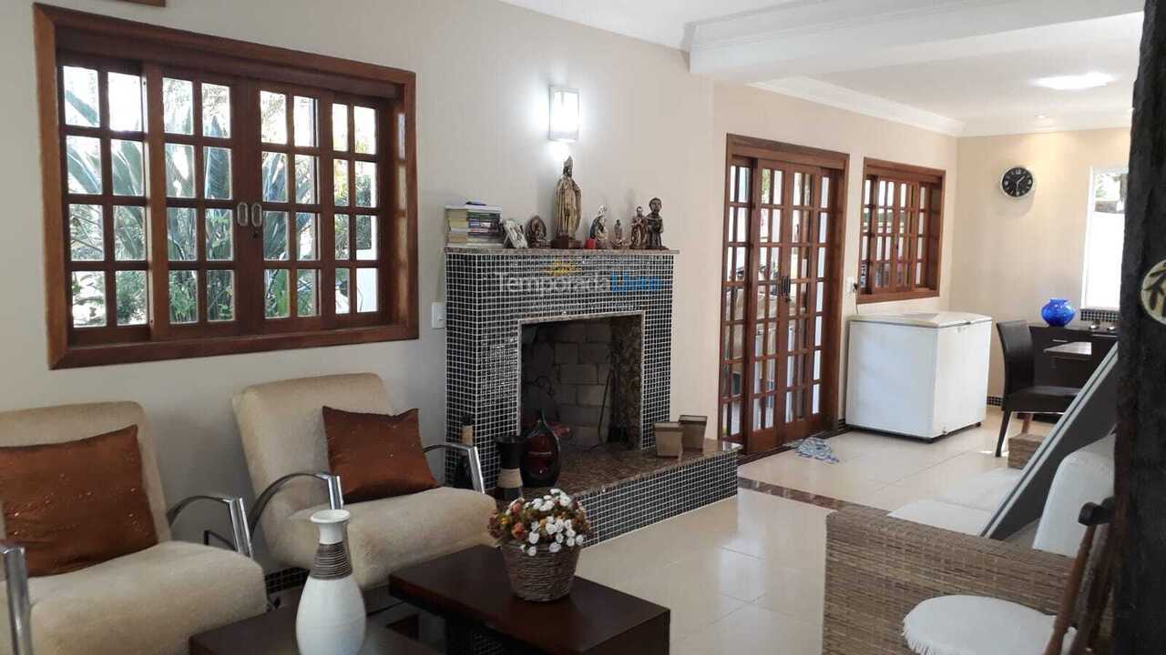 Ranch for vacation rental in Mairiporã (Jardim Cinco Lagos)