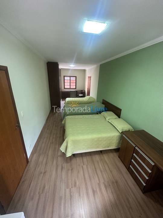 Ranch for vacation rental in Mairiporã (Jardim Cinco Lagos)