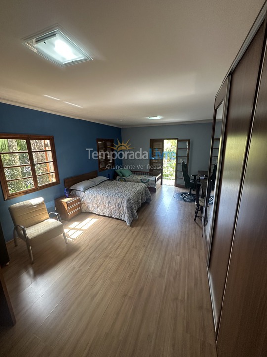 Ranch for vacation rental in Mairiporã (Jardim Cinco Lagos)