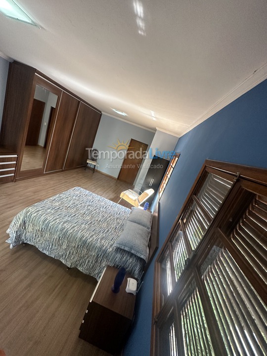 Ranch for vacation rental in Mairiporã (Jardim Cinco Lagos)