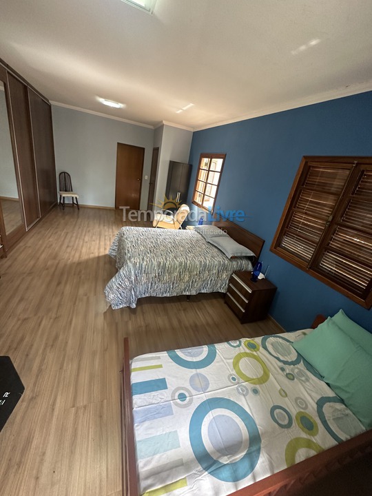 Ranch for vacation rental in Mairiporã (Jardim Cinco Lagos)