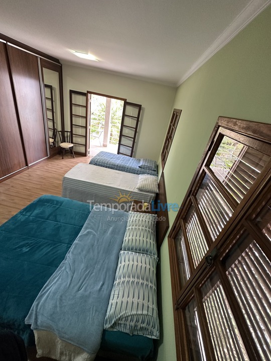 Ranch for vacation rental in Mairiporã (Jardim Cinco Lagos)