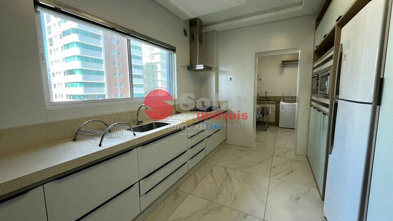 Apartamento para aluguel de temporada em Itapema (Meia Praia)