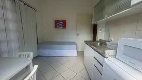 1 bedroom house, 350 meters from the beach, up to 4 people, air conditioning