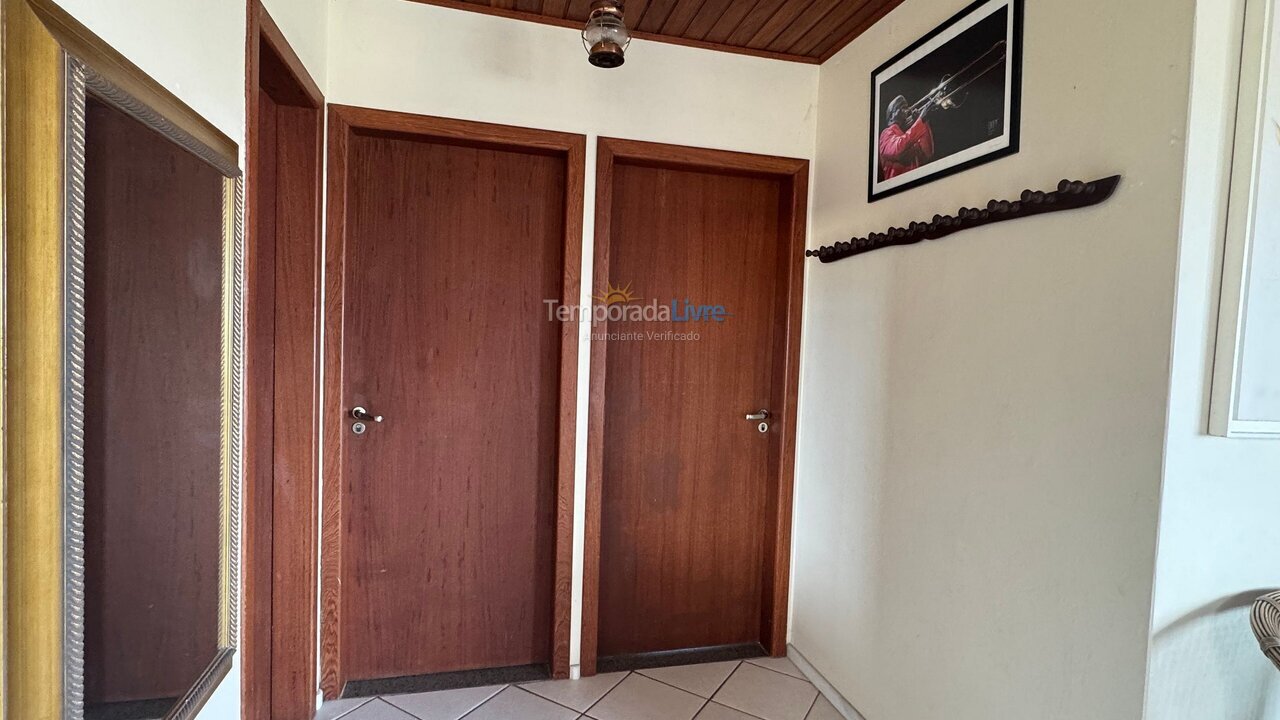 Apartamento para aluguel de temporada em Florianópolis (Jurere Tradicional)