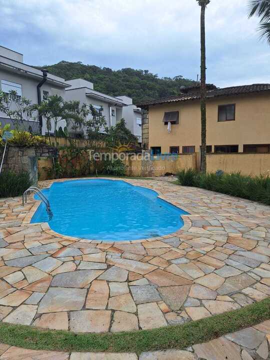 Casa para aluguel de temporada em São Sebastião (Camburi)