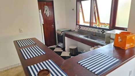 Linda casa de condomínio disponível para locação!