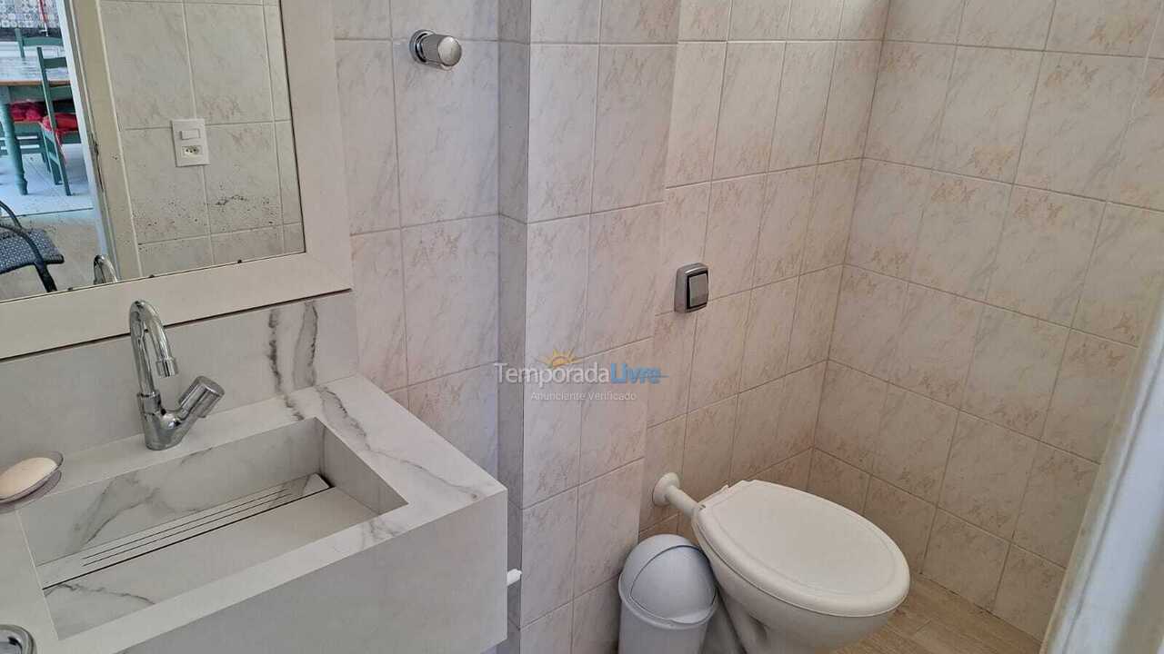 Apartamento para aluguel de temporada em Bombinhas (Praia de Zimbros)