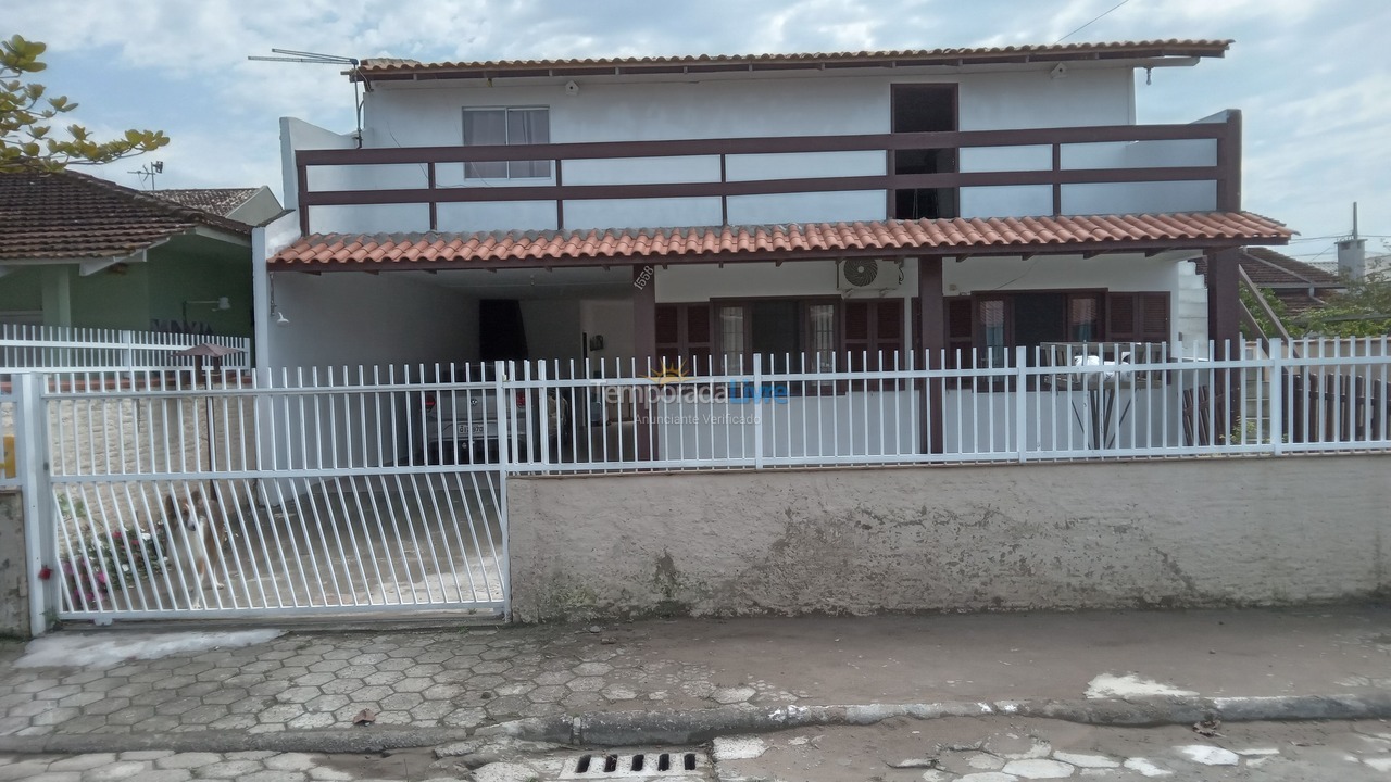 Casa para alquiler de vacaciones em São Francisco do Sul (Enseada)