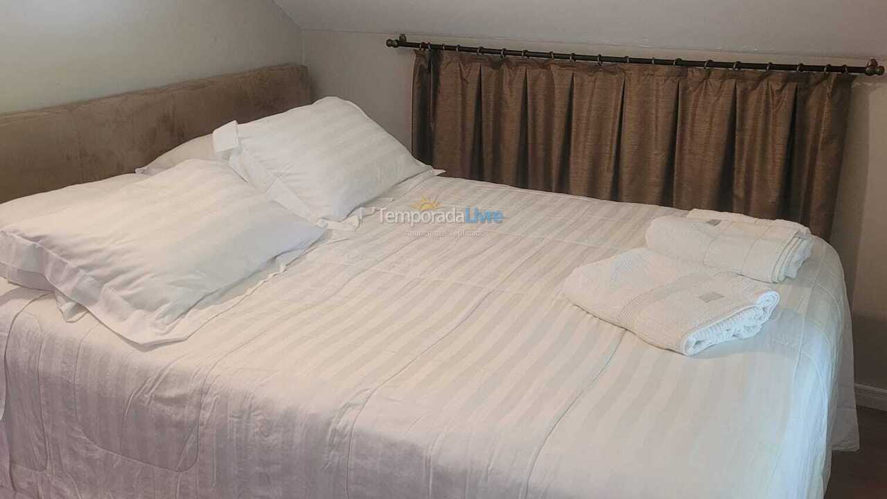 Casa para aluguel de temporada em Florianopolis (Campeche)