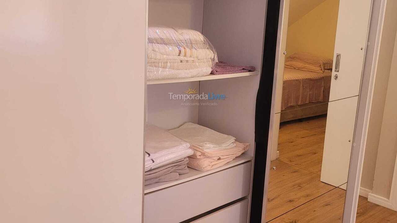 Casa para aluguel de temporada em Florianopolis (Campeche)