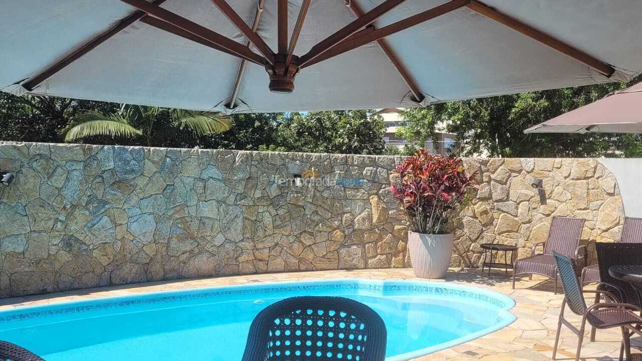 Casa para aluguel de temporada em Florianopolis (Campeche)