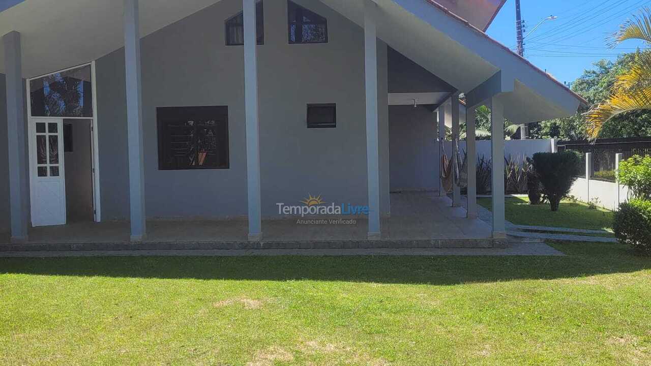 Casa para aluguel de temporada em Florianopolis (Campeche)