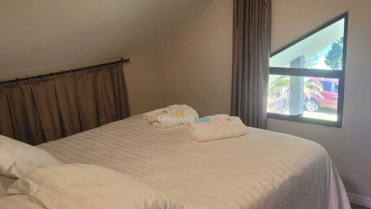 Casa para aluguel de temporada em Florianopolis (Campeche)