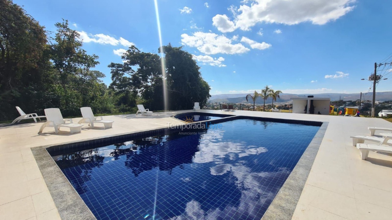 Casa para aluguel de temporada em Capitólio (Escarpas do Lago)