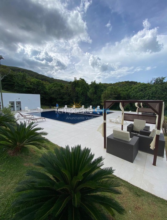 Casa para aluguel de temporada em Capitólio (Escarpas do Lago)