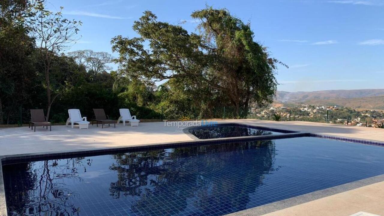 Casa para aluguel de temporada em Capitólio (Escarpas do Lago)