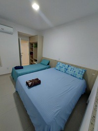 Quarto cama queen + solteiro