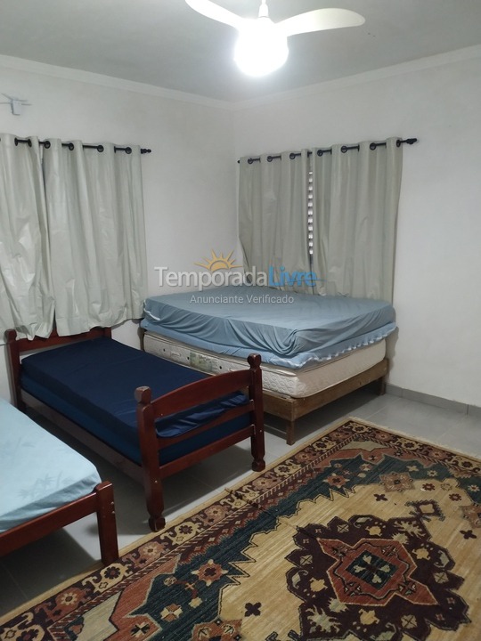 Casa para aluguel de temporada em Ubatuba (Maranduba)