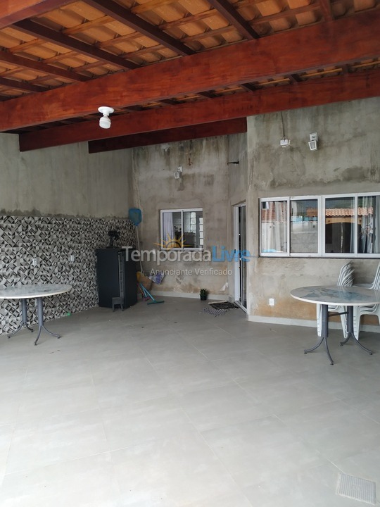 Casa para aluguel de temporada em Ubatuba (Maranduba)