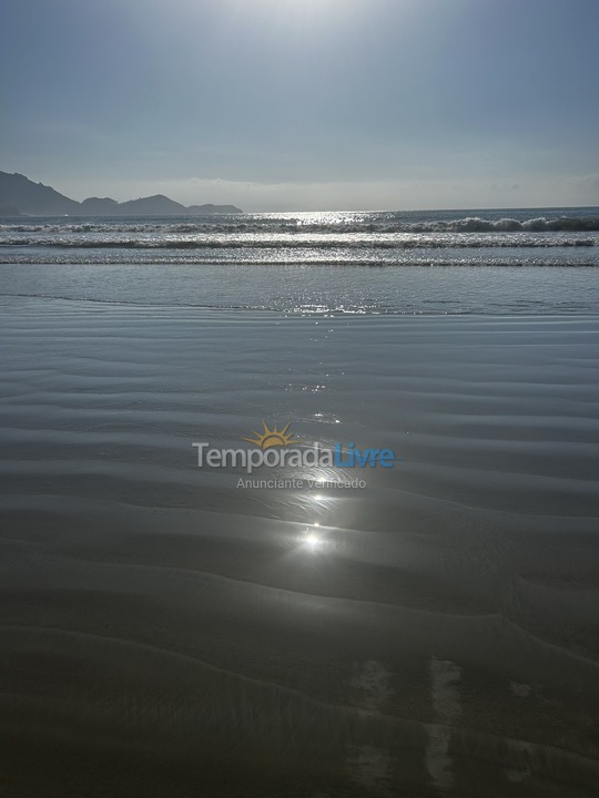 Apartment for vacation rental in Ubatuba (Praia das Toninhas)