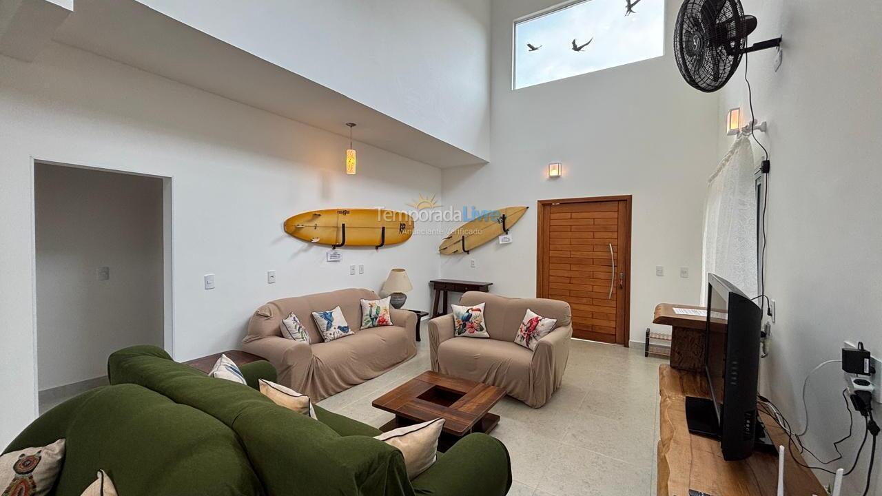 Casa para aluguel de temporada em Ubatuba (Lagoinha)