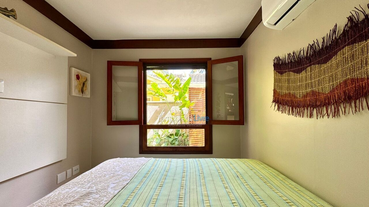 Casa para alquiler de vacaciones em São Sebastião (Praia da Baleia)