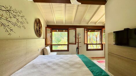 4 suites, piscina y barbacoa. Alquiler en condominio. Baleia.