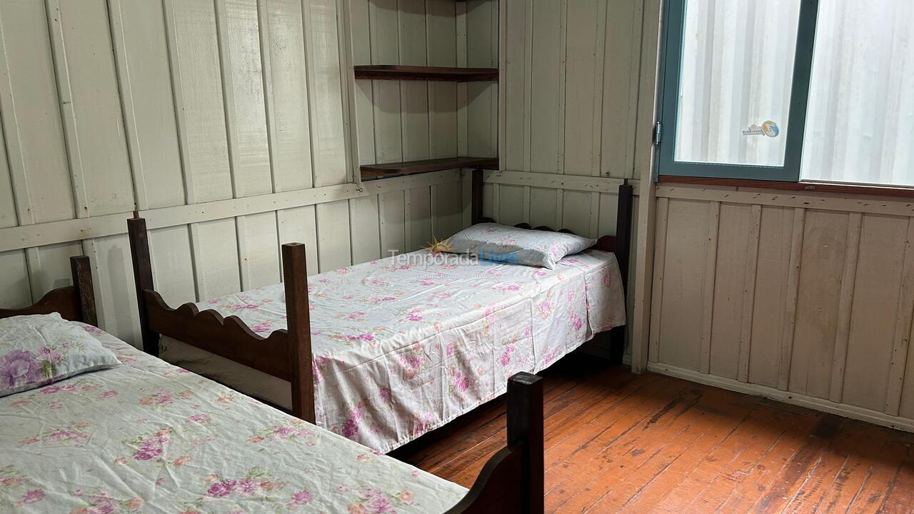 House for vacation rental in Garopaba (Praia da Gamboa)