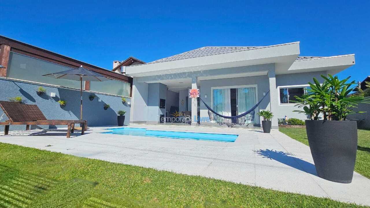 Casa para aluguel de temporada em Bombinhas (Mariscal)