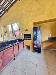 Venha conhecer a Casa Vila Vitória a 50m da praia