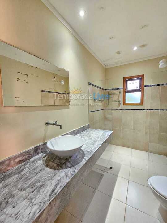 Casa para aluguel de temporada em Lauro de Freitas (Vilas do Atlântico Ba)