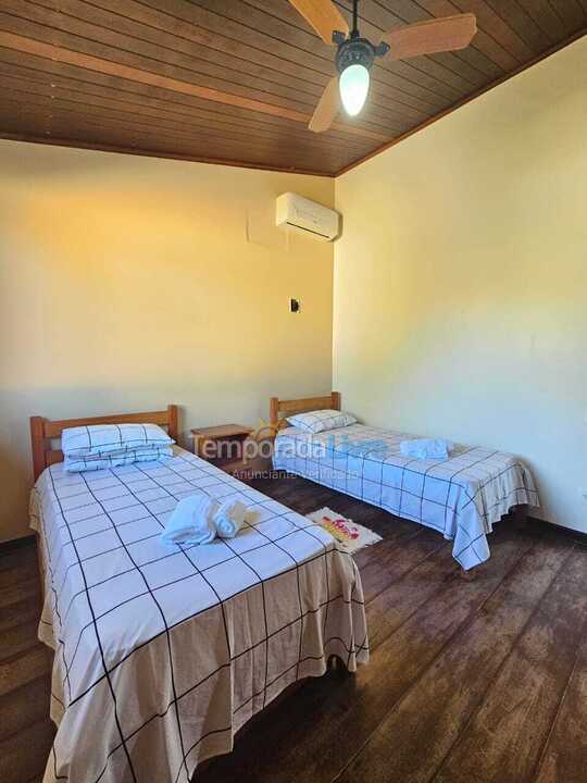 Casa para aluguel de temporada em Lauro de Freitas (Vilas do Atlântico Ba)