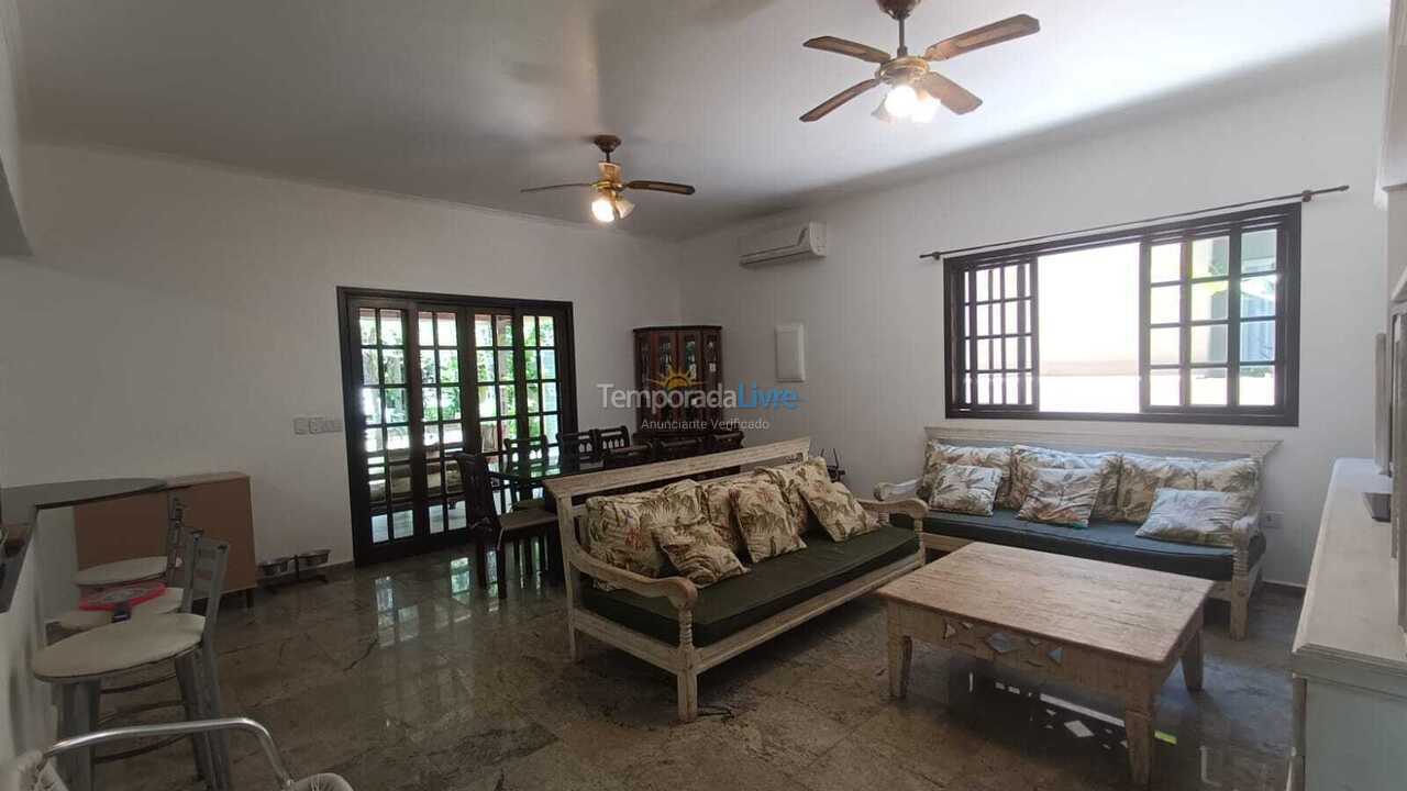 House for vacation rental in São Sebastião (Condomínio Aldeia da Baleia)