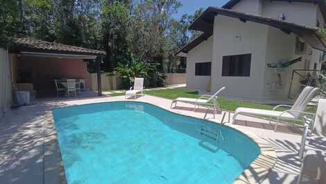 Casa para alugar em São Sebastião - Condomínio Aldeia da Baleia