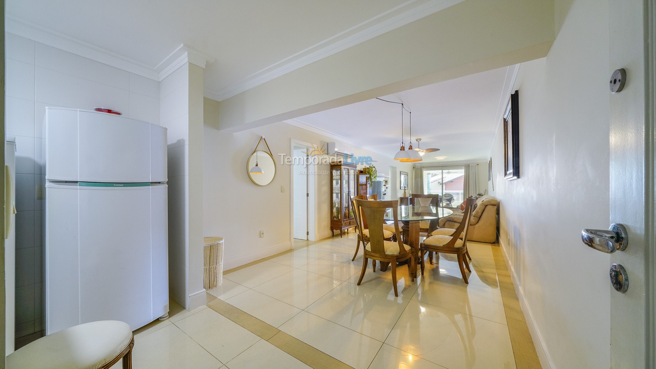 Apartment for vacation rental in Bombinhas (Praia da Lagoinha)