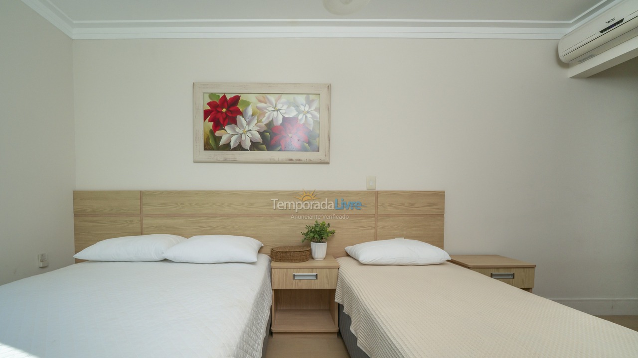 Apartment for vacation rental in Bombinhas (Praia da Lagoinha)